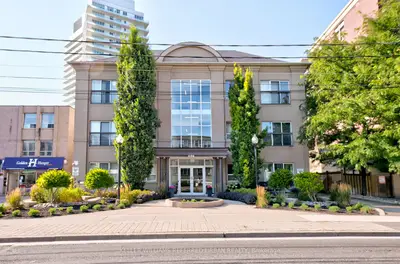 Condo Apartment in Toronto