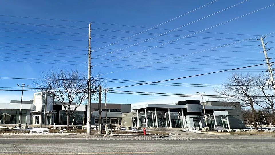 225 Dundas Street E, Mississauga, ON L5A 1W8