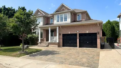 Detached in Burlington