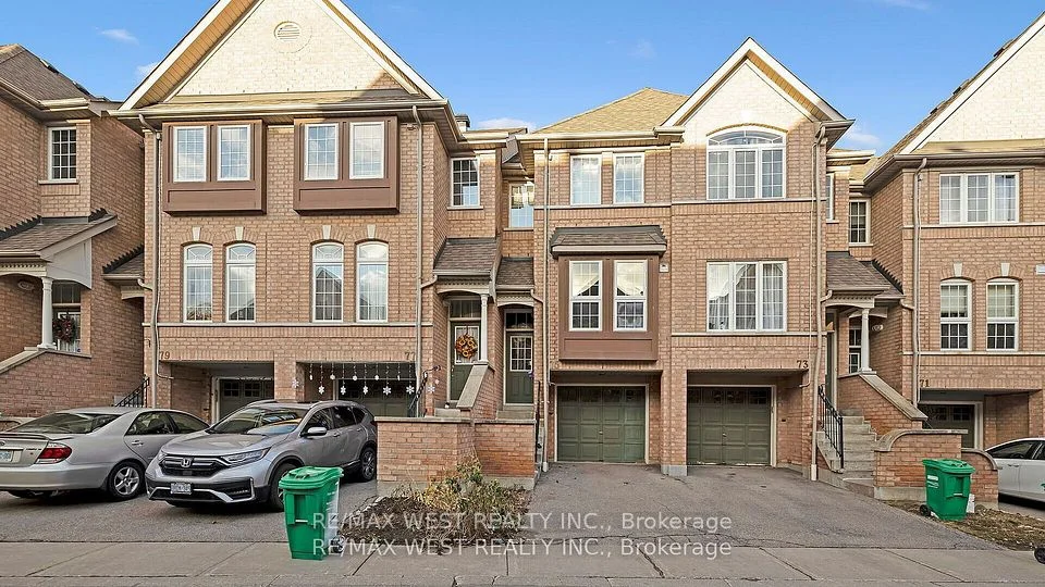 50 Strathaven Drive 75, Mississauga, On L5r 4e7