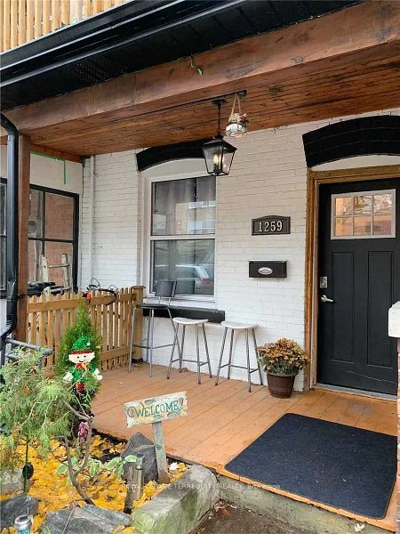 1259 Davenport Road, Toronto W02, On M6h 2h2