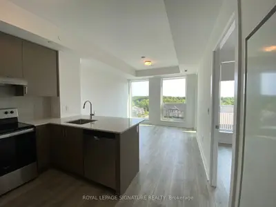 Common Element Condo in Oakville