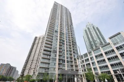 Condo Apartment in Mississauga
