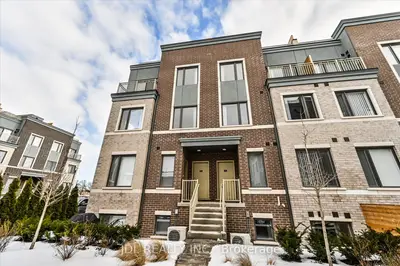 Condo Townhouse in Toronto