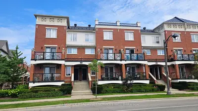 Condo Townhouse in Oakville
