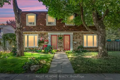 Att/Row/Townhouse in Burlington