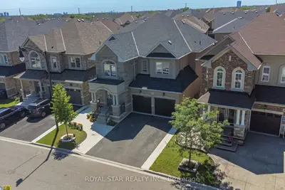Detached in Brampton
