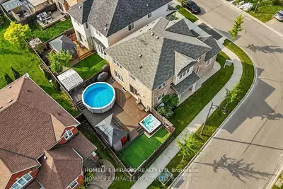 Detached in Milton