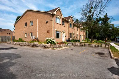 Condo Townhouse in Orangeville