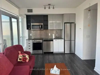 Condo Apartment in Toronto