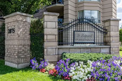 Condo Apartment in Burlington