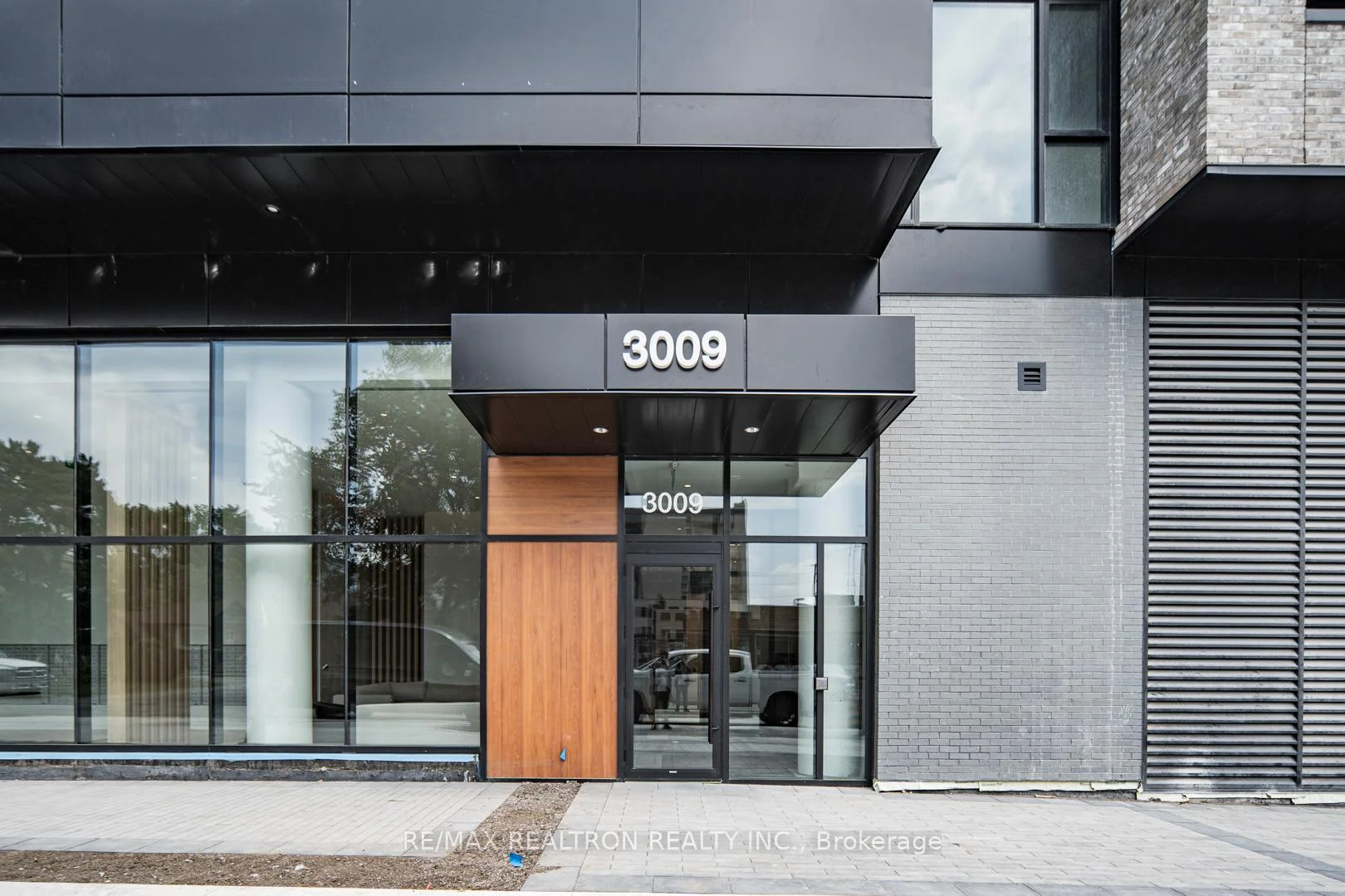 3009 Novar Road 301, Mississauga, ON L5B 0P9