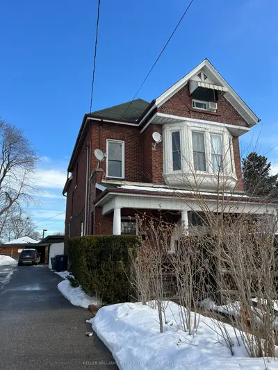 Fourplex in Toronto