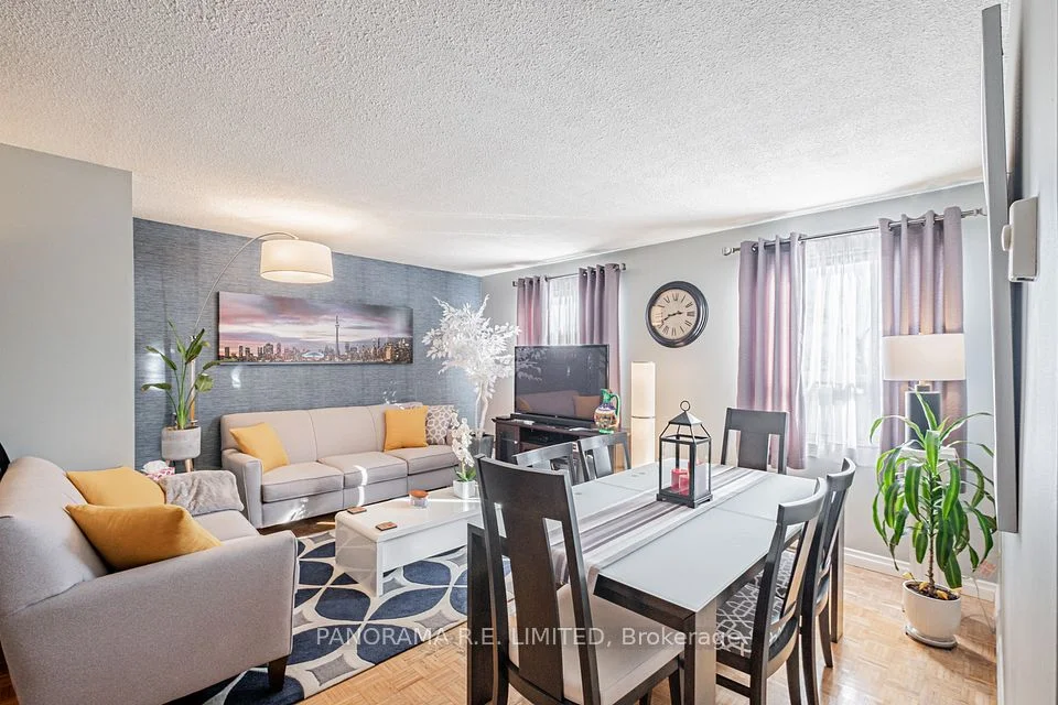 3814A Bloor Street W 1, Toronto W08, ON M9B 6C2