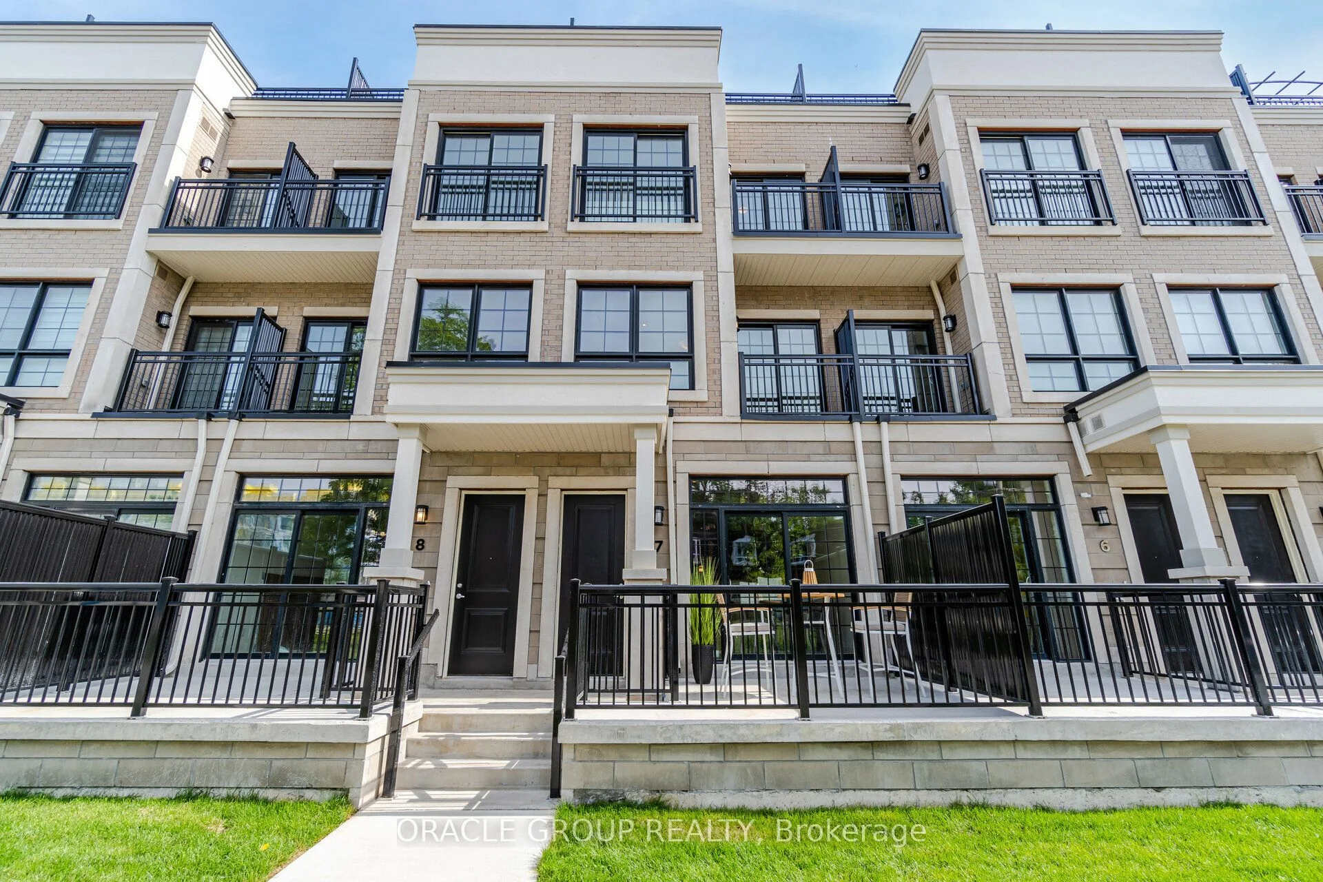 95 Brookfield Road TH7, Oakville, ON L6K 2Y8