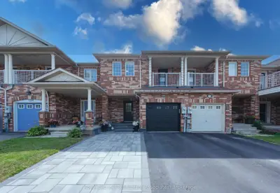 Att/Row/Townhouse in Milton