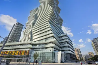 Condo Apartment in Mississauga