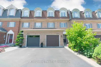 Att/Row/Townhouse in Mississauga