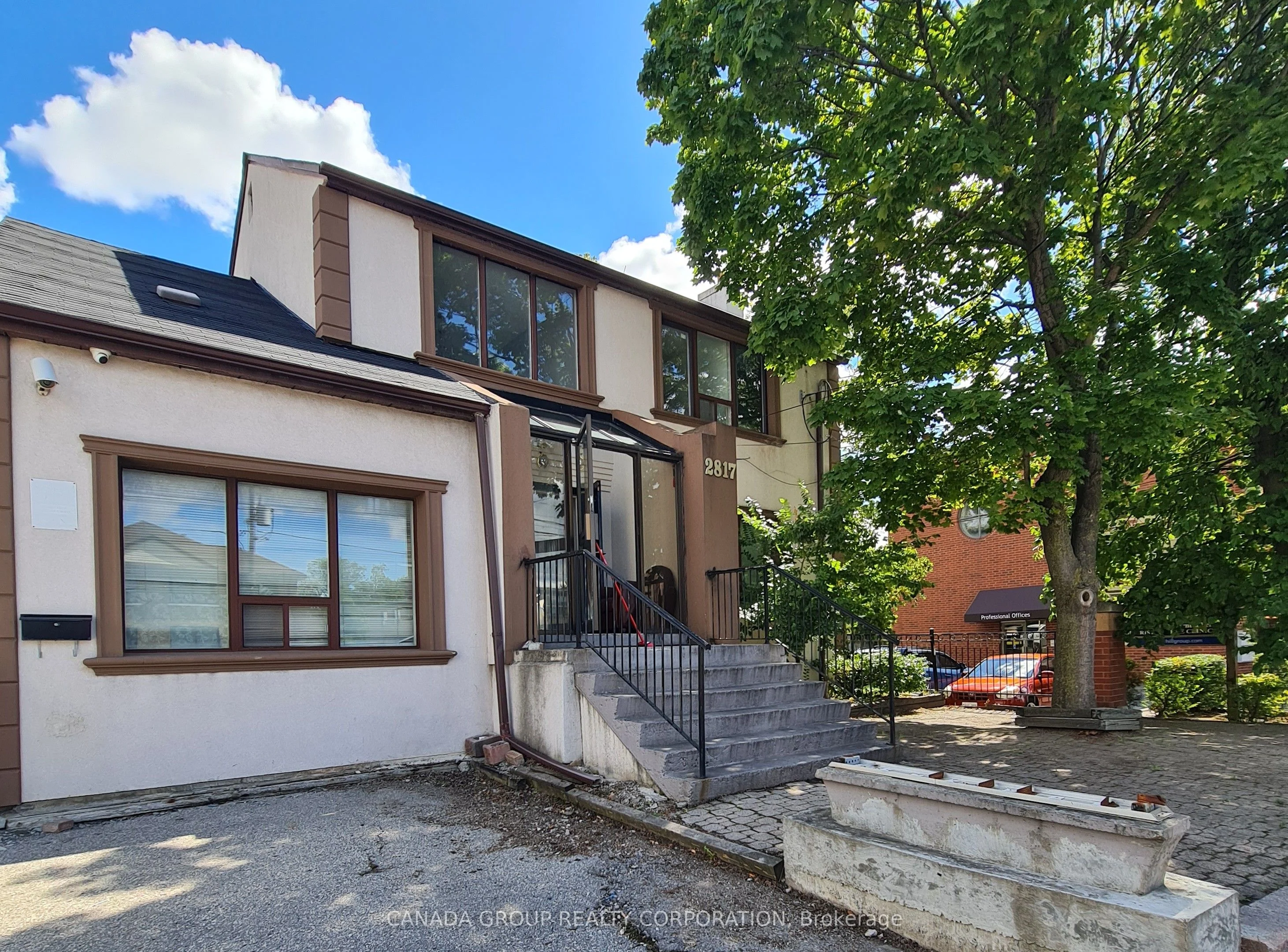 2817 Keele Street, Toronto W05, ON M3M 2G6