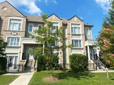 Condo Townhouse in Brampton