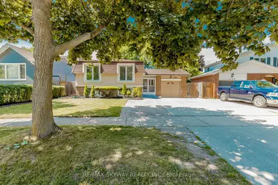 Detached in Burlington