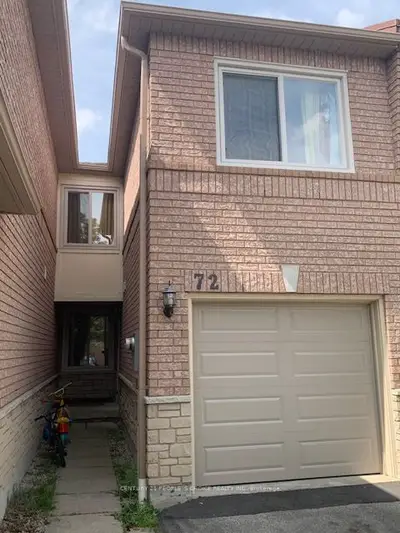Condo Townhouse in Mississauga
