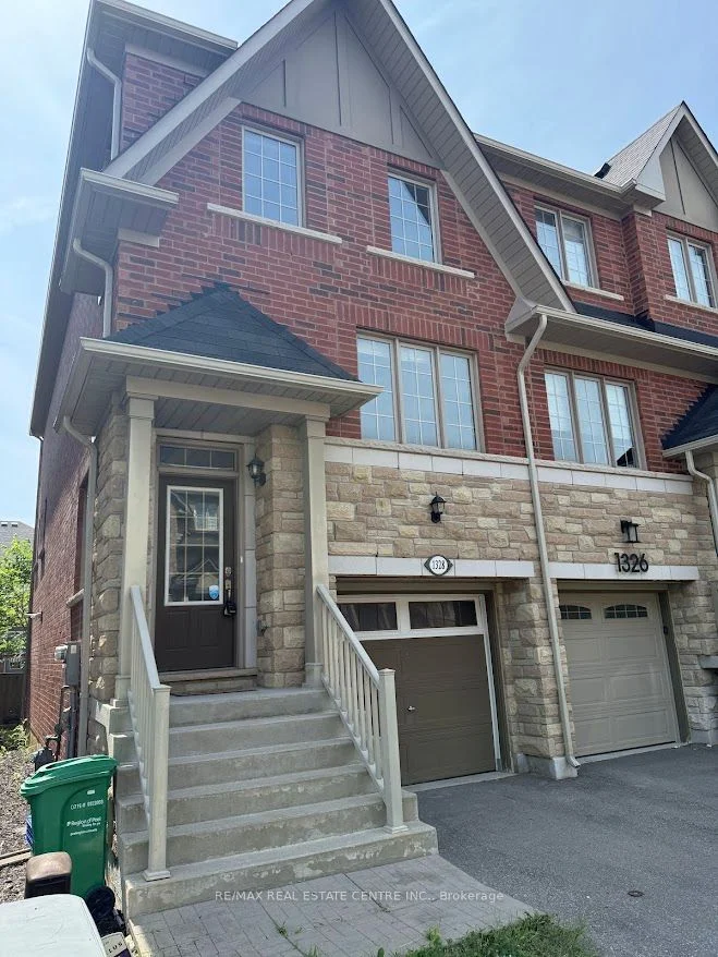 1328 Granrock Crescent, Mississauga, ON L5V 0E1