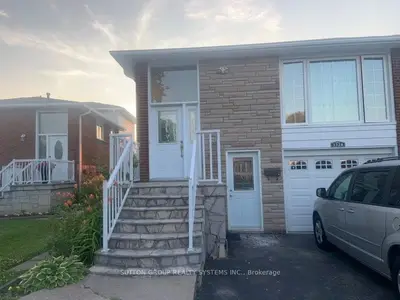 Semi-Detached in Mississauga