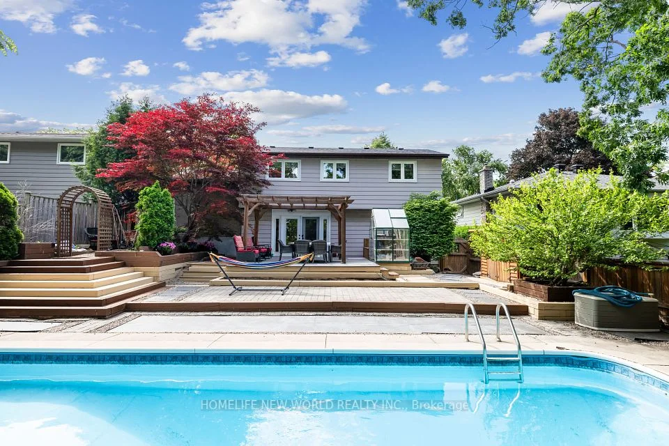 1192 W Falgarwood Drive, Oakville, ON L6H 2L3