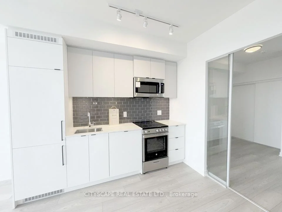 285 Dufferin Street 914, Toronto W01, ON M6K 0J2