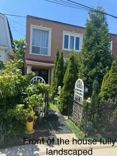 Triplex in Toronto