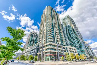 Condo Apartment in Mississauga