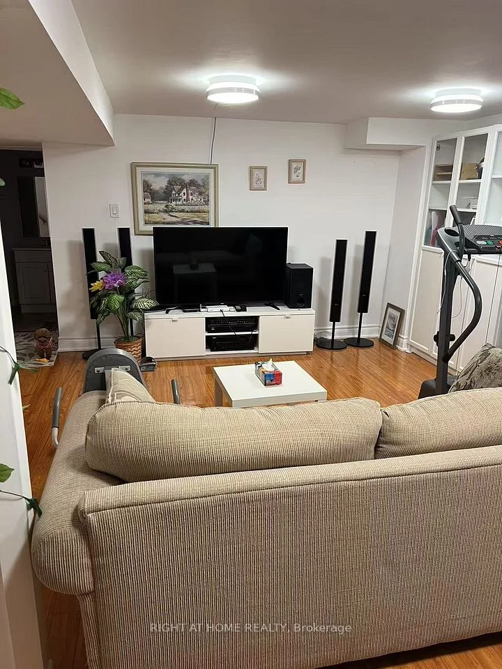 2653 Lindholm Crescent, Mississauga, ON L5M 4P5