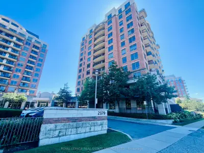 Condo Apartment in Oakville