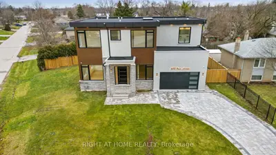Detached in Oakville