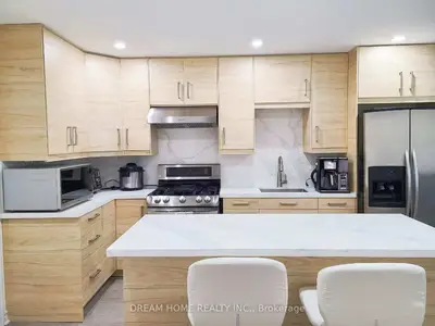 Semi-Detached in Mississauga