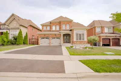 Detached in Brampton