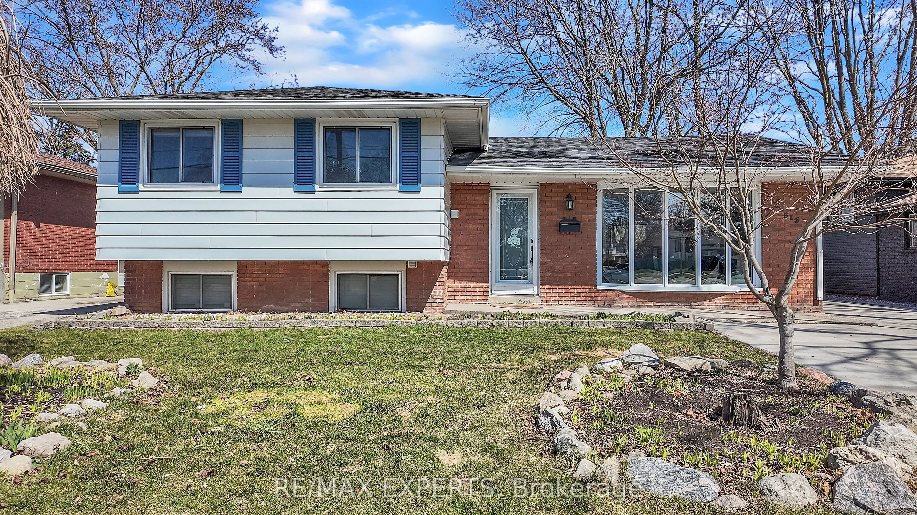 Detached in Burlington