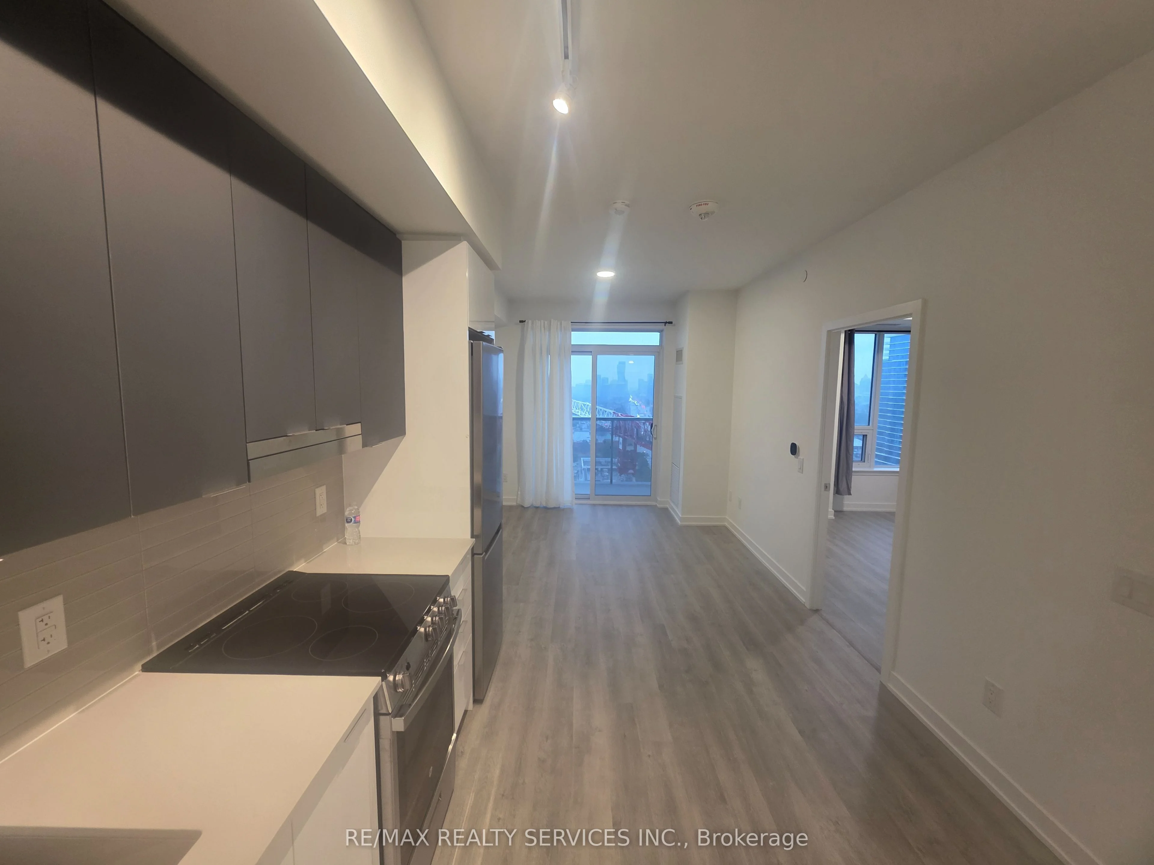 5105 Hurontario Street 1504, Mississauga, ON L4Z 3X7