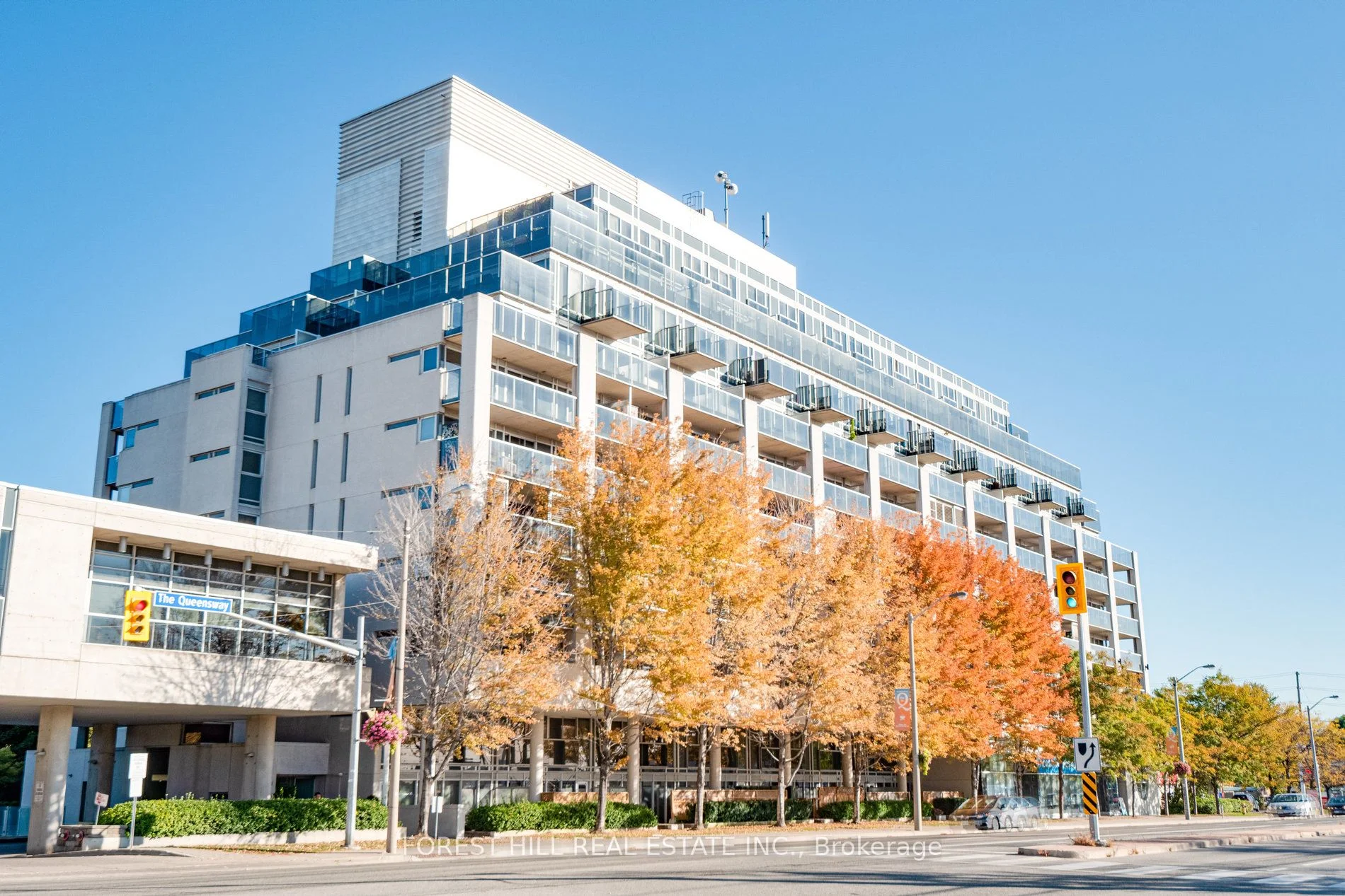 1040 The Queensway Avenue 301, Toronto W08, ON M8Z 0A7