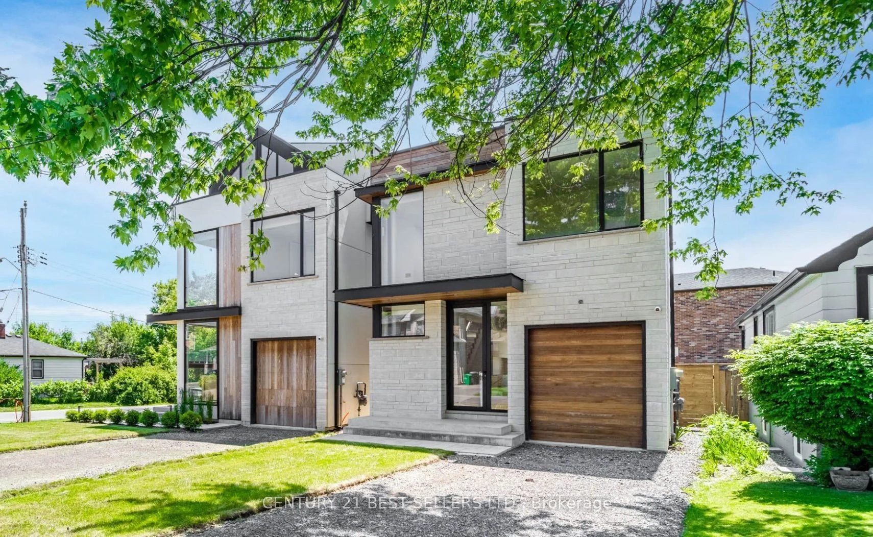 1032 West Avenue, Mississauga, ON L5E 1V9