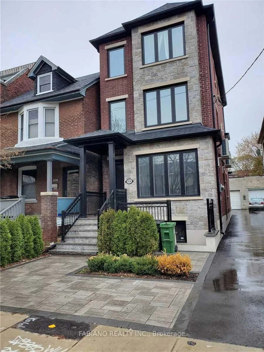 1036 Dovercourt Road Main, Toronto W02, ON M6H 2X8
