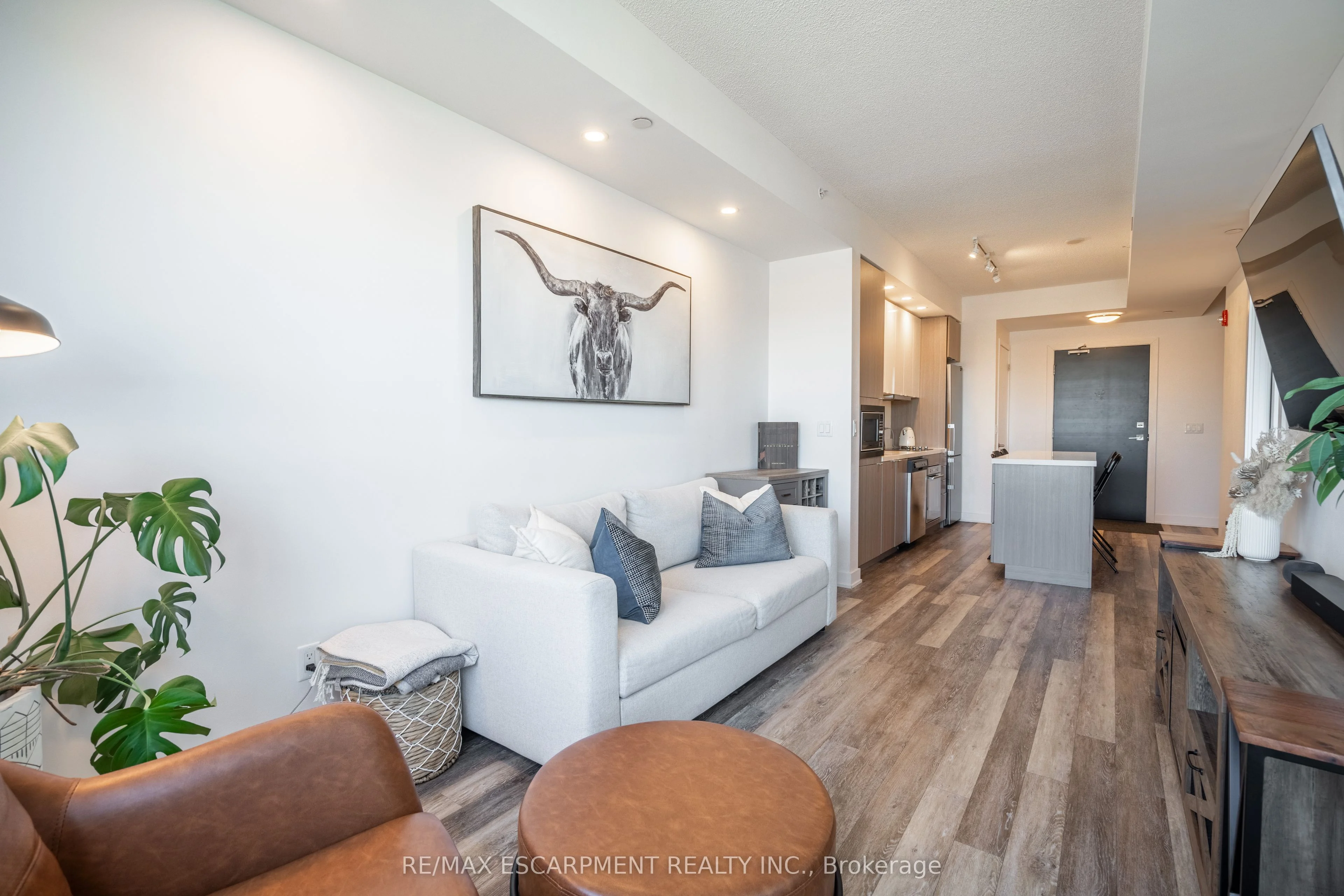5230 Dundas Street A326, Burlington, ON L7L 0J5