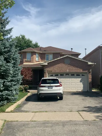 Lower Level in Mississauga