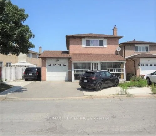 4 Teresa Court, Toronto W10, ON M9V 4Y5