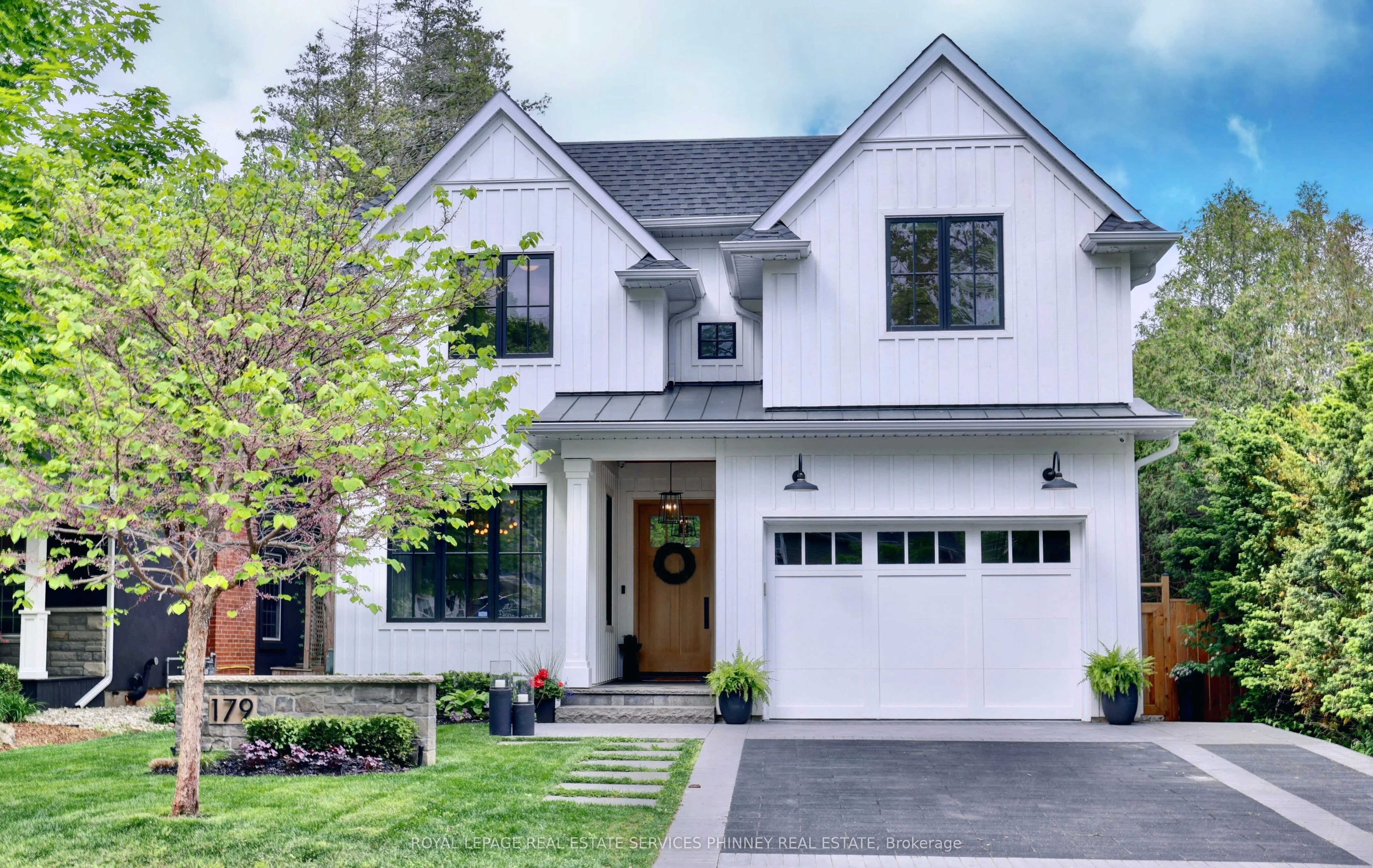 179 Douglas Avenue, Oakville, ON L6J 3R9