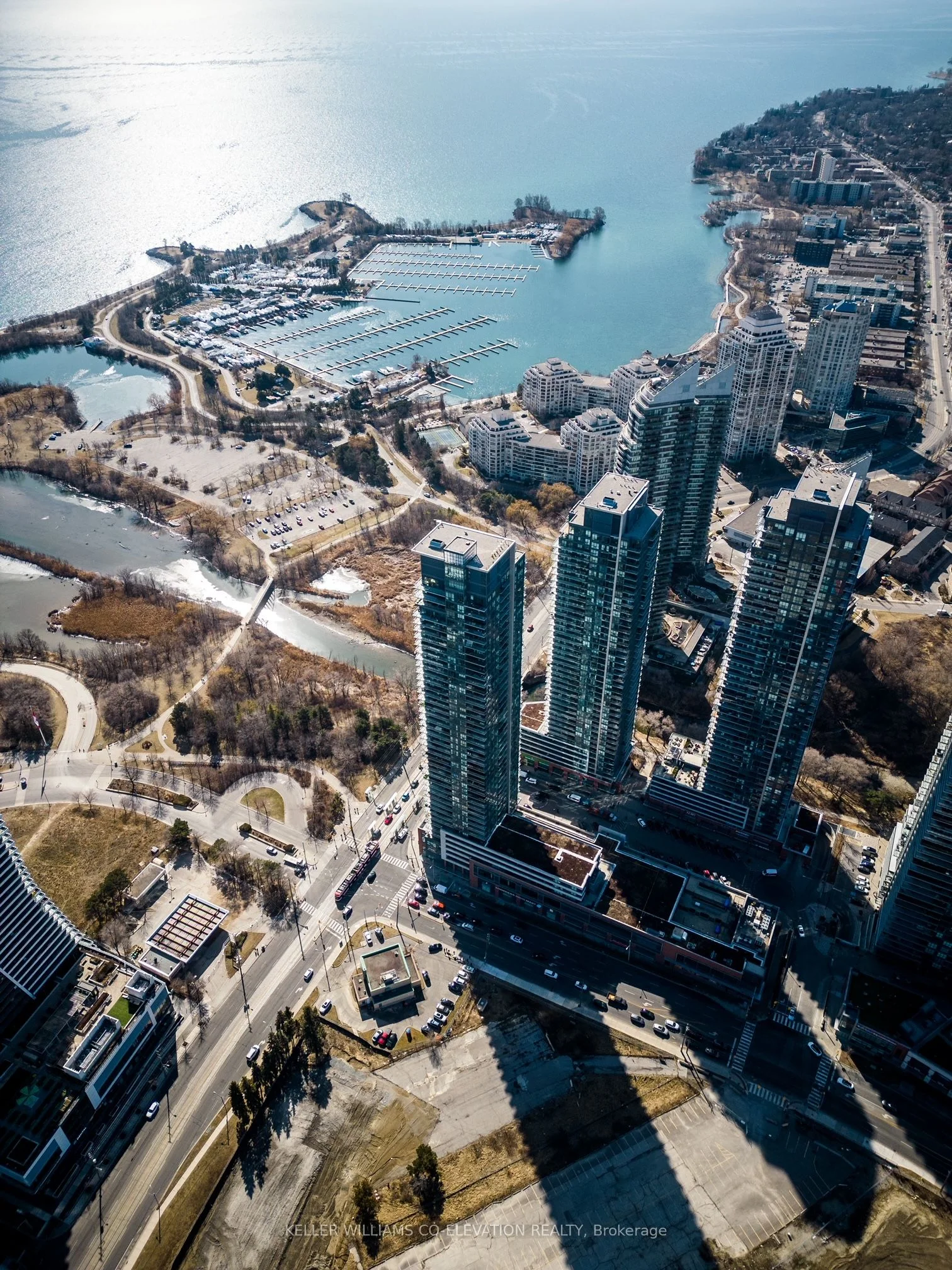 2200 Lake Shore Boulevard W 703, Toronto W06, ON M8V 1A4