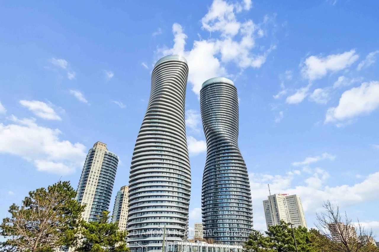 Condo Apartment in Mississauga