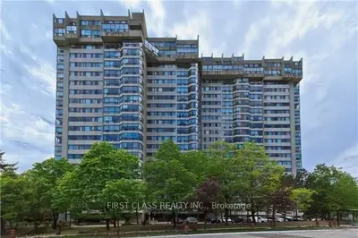 Condo Apartment in Mississauga