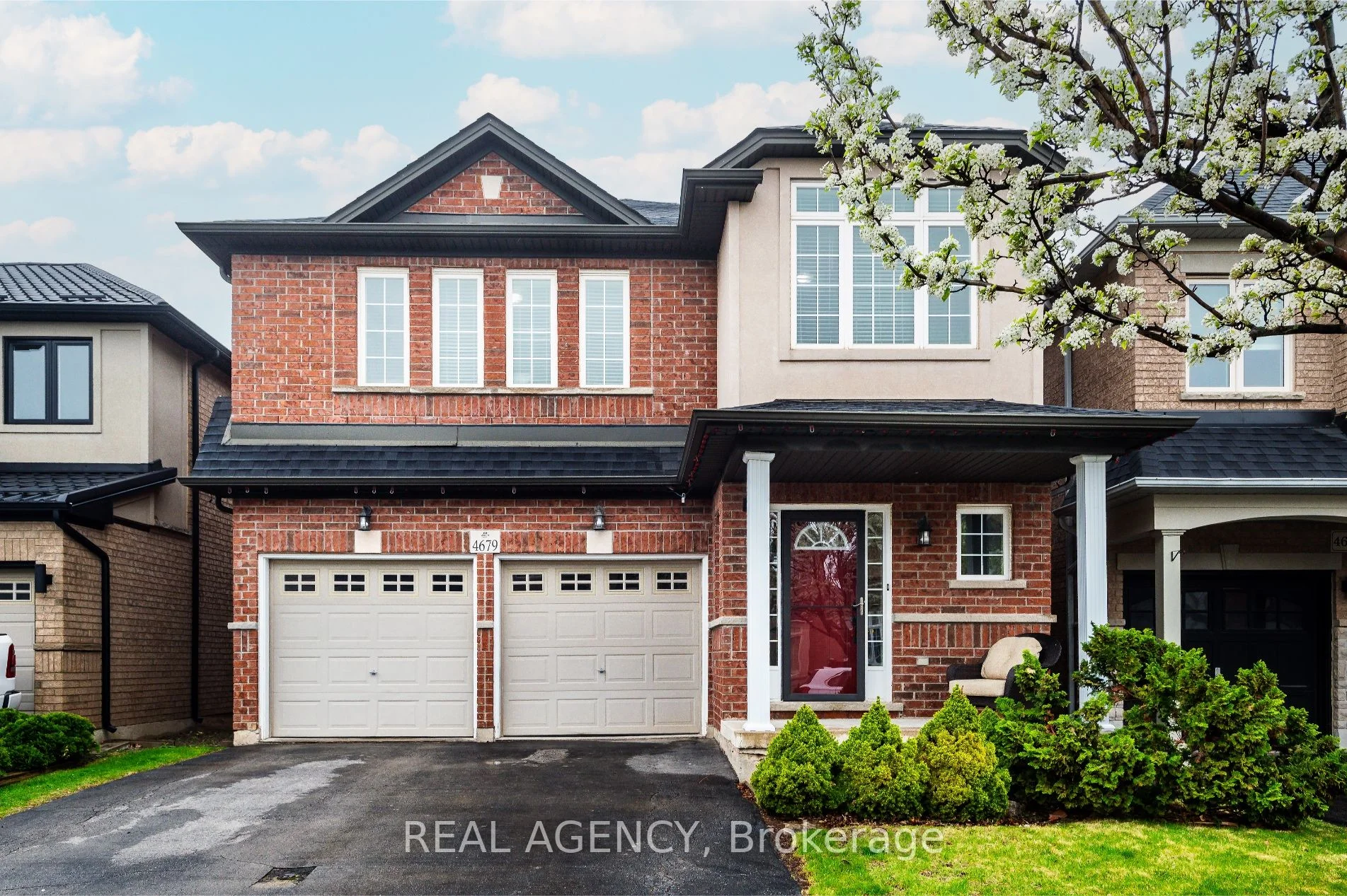 4679 Webb Street, Oakville, ON L7M 0E3